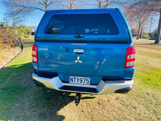2016 Mitsubishi Triton - Thumbnail