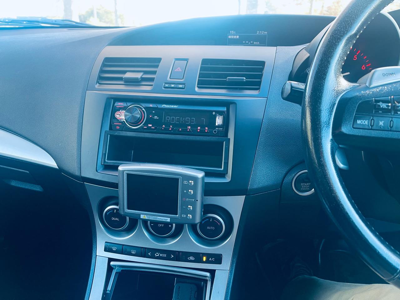 2010 Mazda Axela