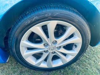 2010 Mazda Axela - Thumbnail
