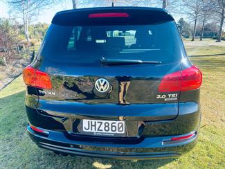 2014 Volkswagen Tiguan - Thumbnail