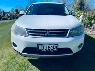 2006 Mitsubishi Outlander - Thumbnail