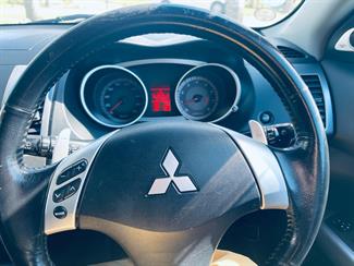 2006 Mitsubishi Outlander - Thumbnail