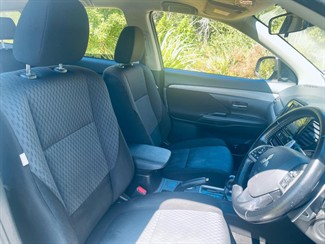 2014 Mitsubishi Outlander - Thumbnail