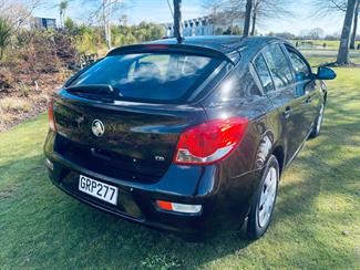 2013 Holden Cruze - Thumbnail