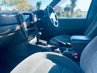 2005 Ford Explorer - Thumbnail